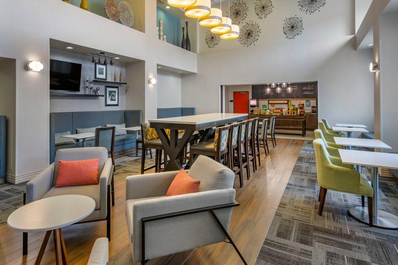 Hampton Inn & Suites Edmonton/West Экстерьер фото