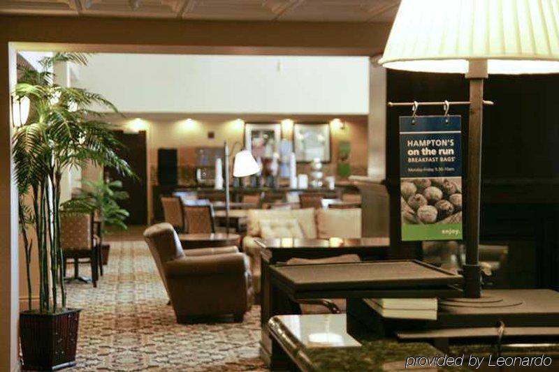 Hampton Inn & Suites Edmonton/West Интерьер фото