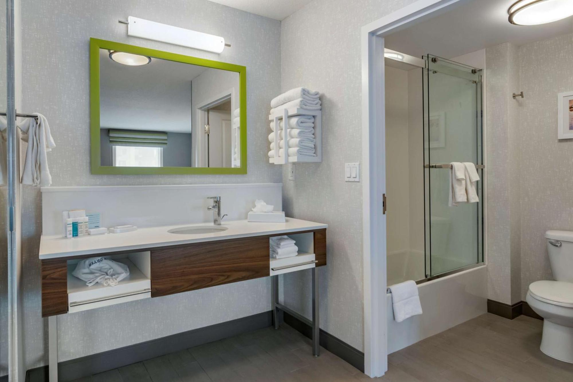 Hampton Inn & Suites Edmonton/West Экстерьер фото