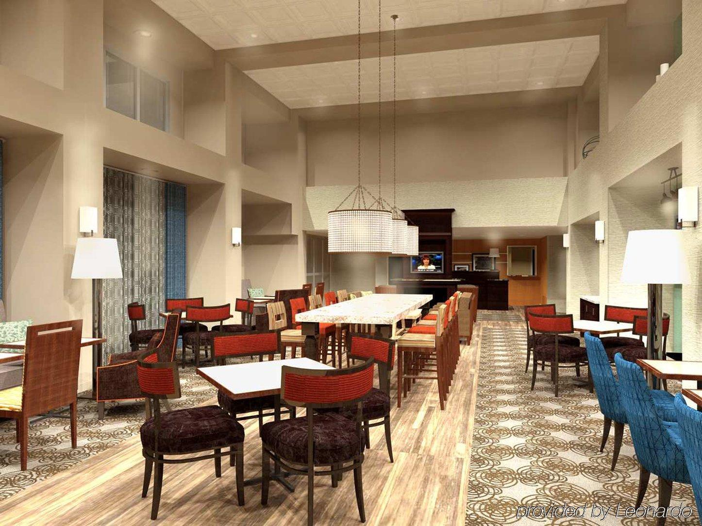 Hampton Inn & Suites Edmonton/West Экстерьер фото
