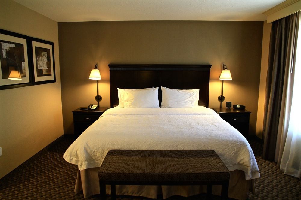 Hampton Inn & Suites Edmonton/West Экстерьер фото